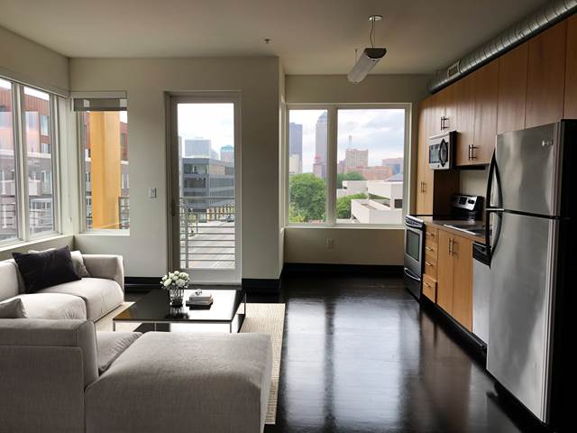 E300 Apartments